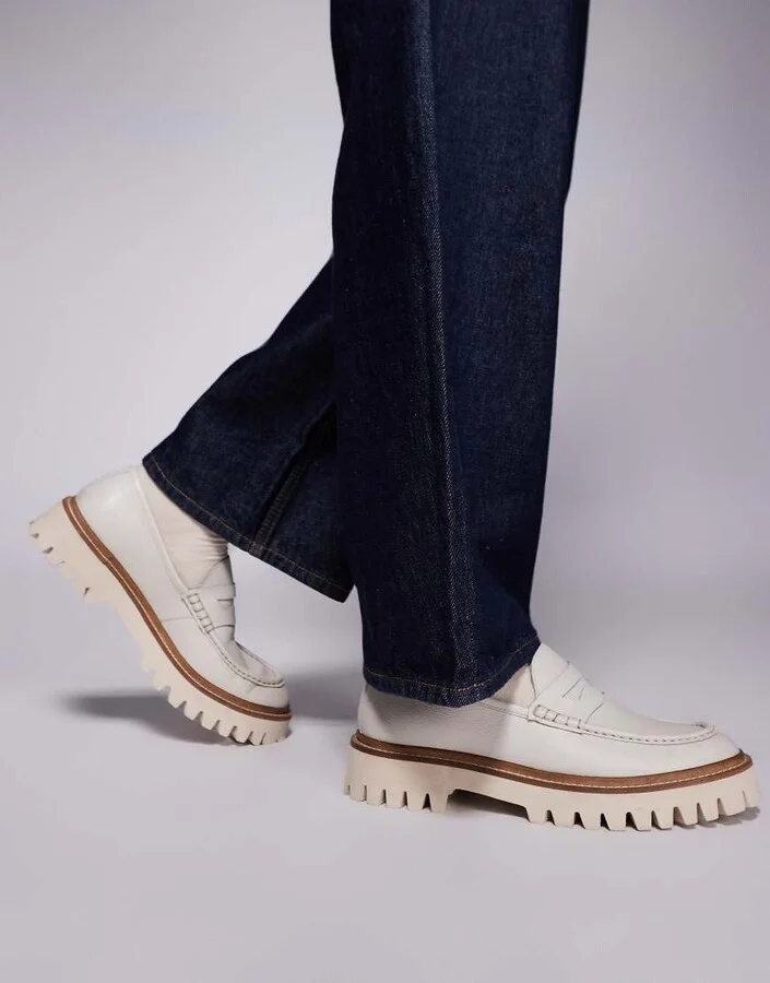 Walk London Hopper saddle loafers in off white grain leather - Image 4