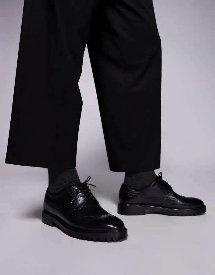 Walk London James brogue shoes in black leather - Image 4