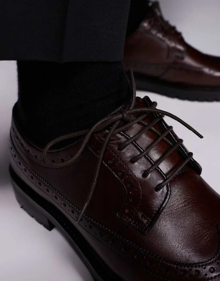 Walk London James brogue shoes in brown leather - Image 2