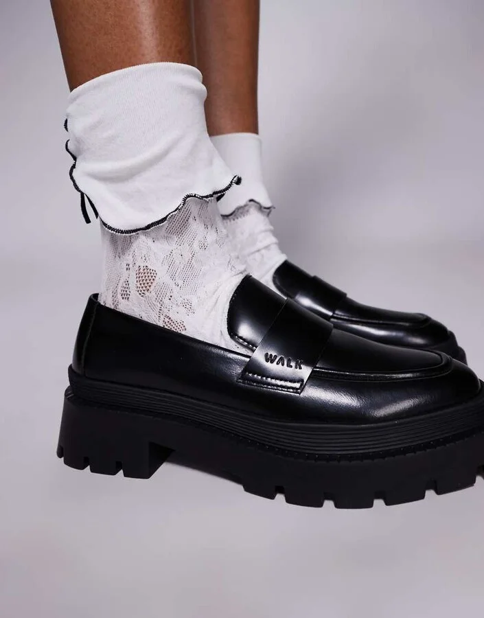 Walk London Kate saddle loafers in black smooth leather - Image 4