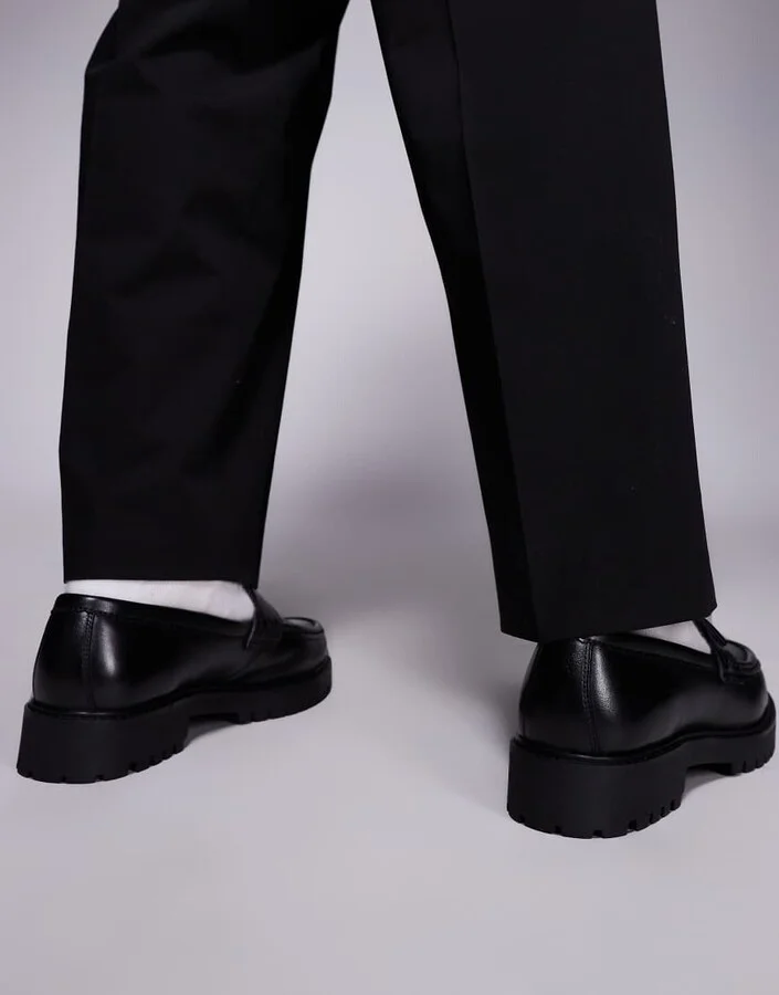 Walk London Sean tassel loafers in black leather - Image 4