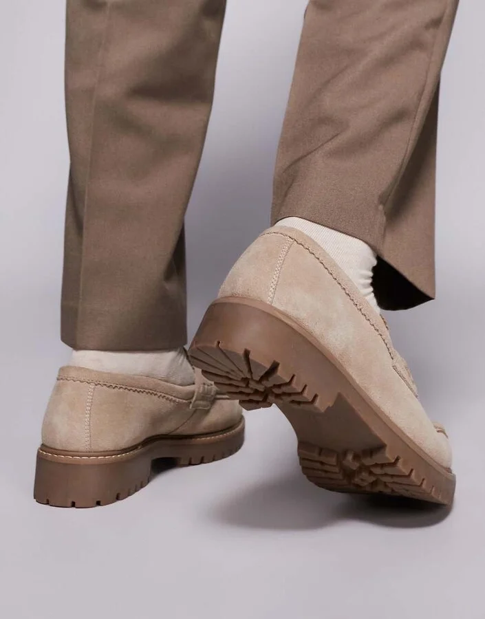 Walk London Sean tassel loafers in stone suede - Image 4
