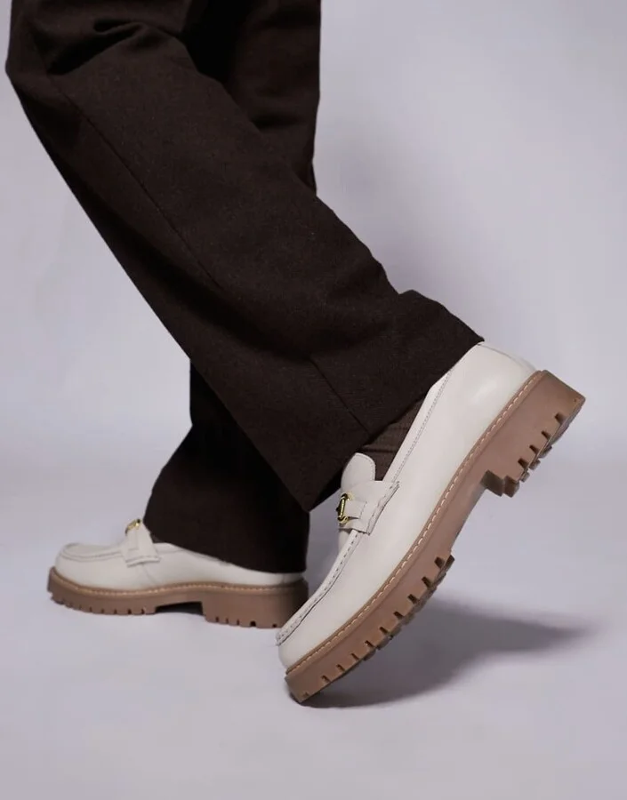 Walk London Sean trim loafers in off white leather - Image 4