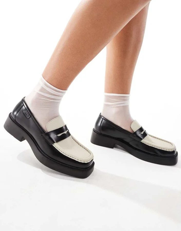 Walk London Taylor saddle loafers in black/off white