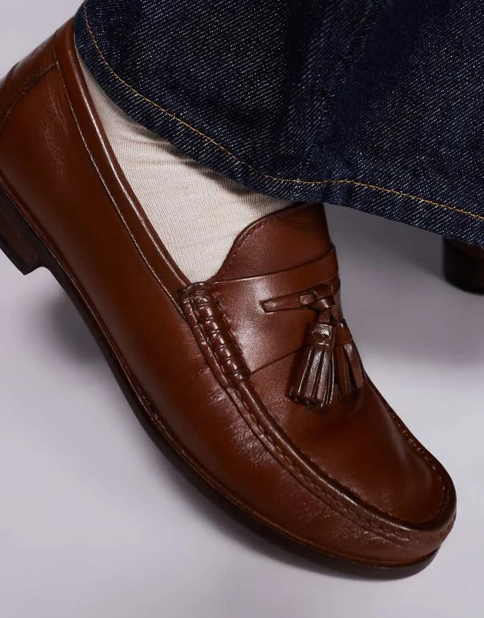 Walk London Tino tassel loafers in tan leather - Image 3