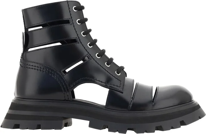 Wander Combat Boots