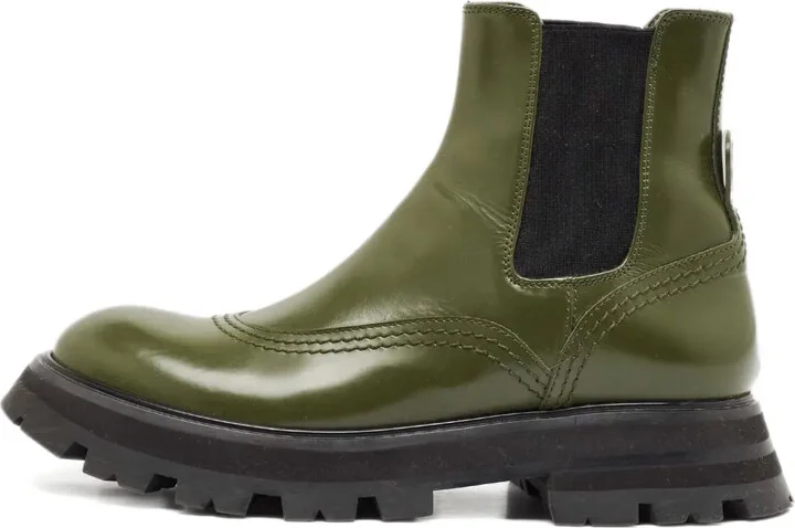 Wander leather boots