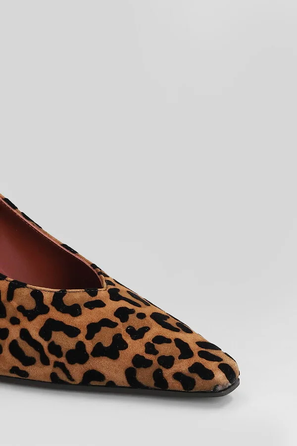 Wara Pumps In Animalier Suede - Image 5