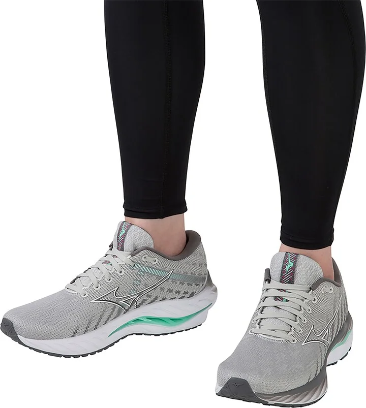 Wave Inspire 19 Sneaker - Image 9