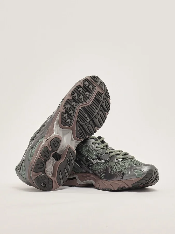 Wave Rider 10 S Sneaker - Image 4