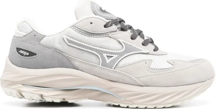 Wave Rider sneakers