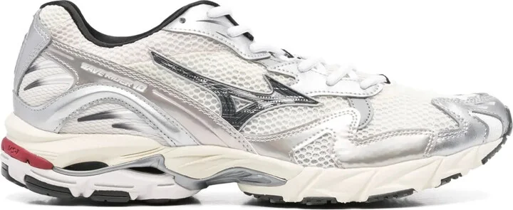 Wave Rider sneakers