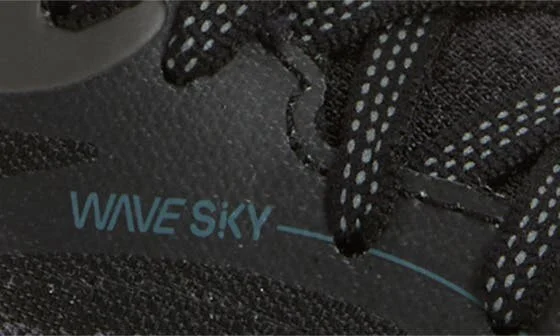 Wave Sky 7 Running Shoe - Image 5
