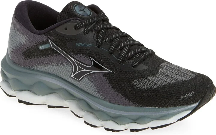 Wave Sky 7 Running Shoe