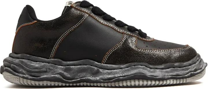 Wayne contrast-stitching sneakers