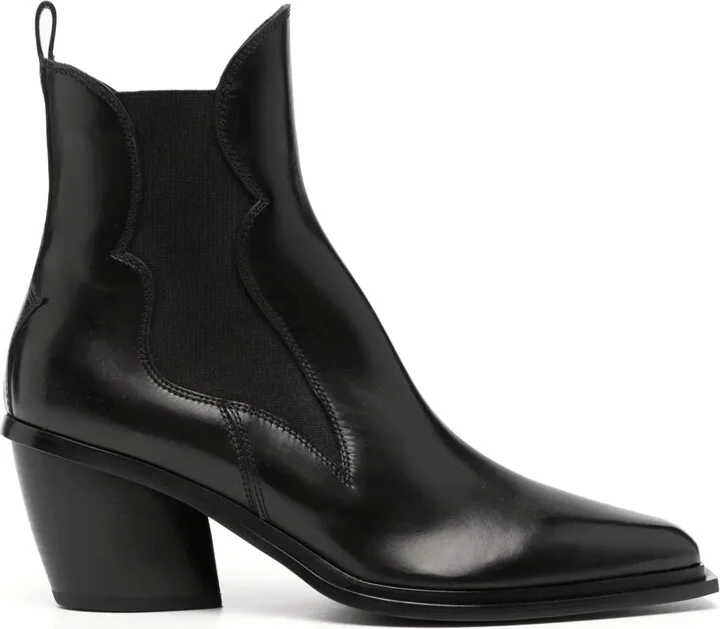 Western-style leather boots
