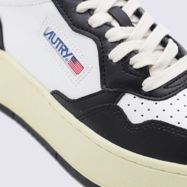 White And Black Sneakers - Image 4