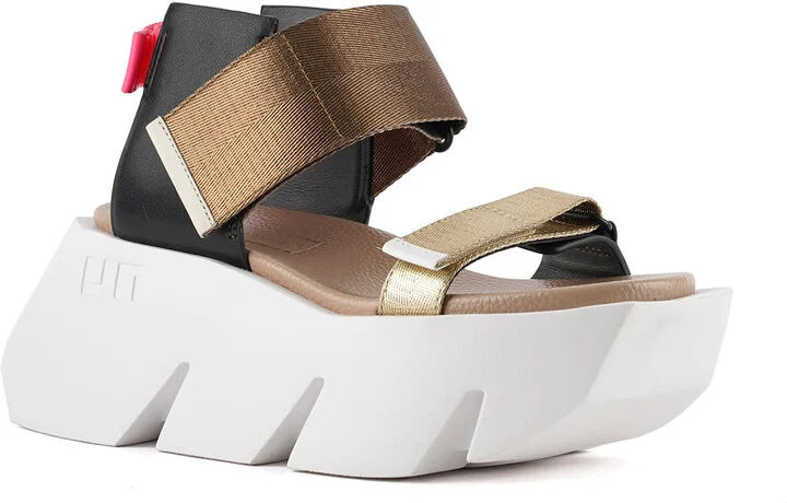 White / Black / Neutrals Bull Run - Connect - Image 3