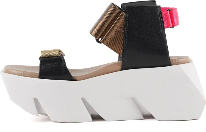 White / Black / Neutrals Bull Run - Connect - Image 4
