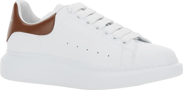 White Low-top Sneakers With Chunky Sole And Contrasting Heel Tab In Leather Man - Image 2