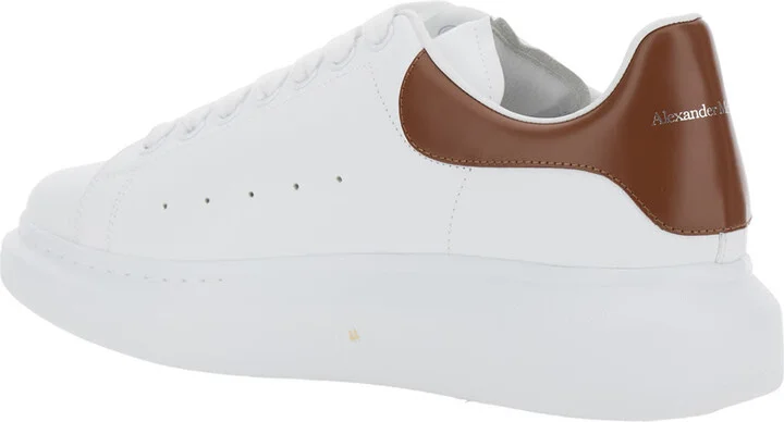 White Low-top Sneakers With Chunky Sole And Contrasting Heel Tab In Leather Man - Image 3
