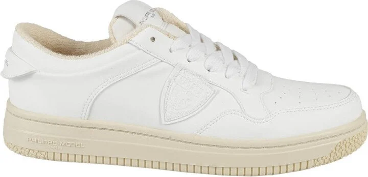 White Lyon Low Sneakers In Recycled Leather