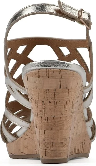 White Mountain Flaming Women's Sandals Lt.Gold/Met/Smooth : 6.5 B - Medium, Rubber - Image 4