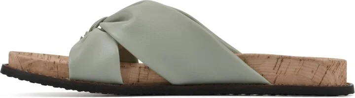 White Mountain Malanga Thong Sandals - Image 11