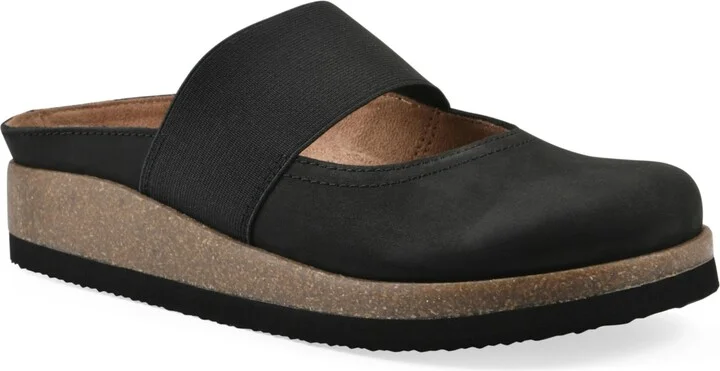 White Mountain Women's Bassi Round Toe Mules