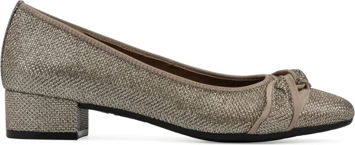 White Mountain Women's Bordeaux Low Block Heel Pumps - Image 2
