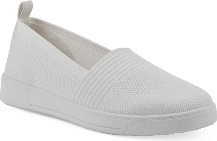 White Mountain Women's Upright Slip-On Sneakers
