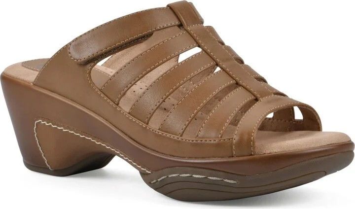 White Mountain Women's Valencia Slip-On Clog Sandals