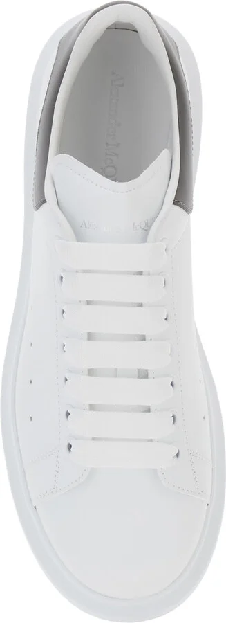 White Oversize Sneakers With Flat Laces And Contrasting Heel With Logo Lettering In Leather Man - Image 4