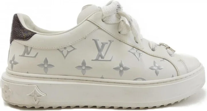 White Sneakers (Pre-Owned)
