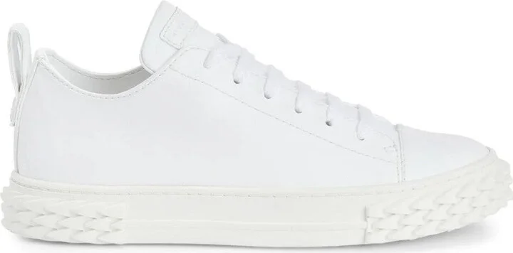 White Sneakers With Textured Rubber Sole