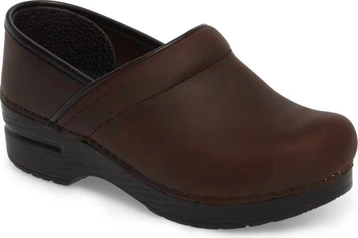 Wide Pro Clog
