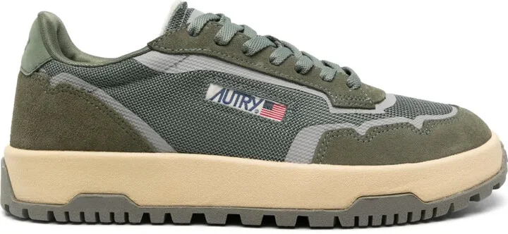 Wild Pace sneakers