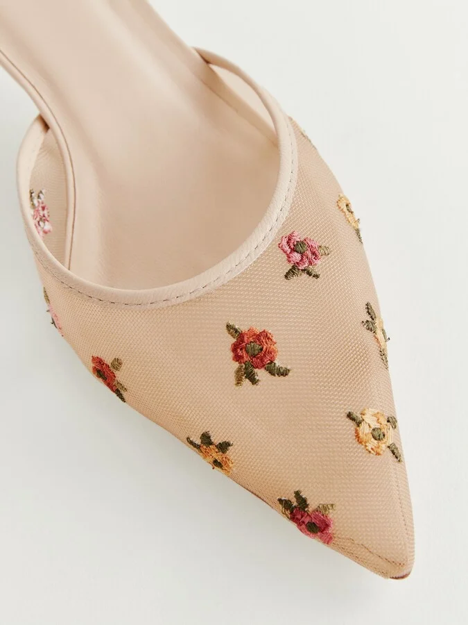 Wilda Pointed Toe Kitten Mule - Image 10