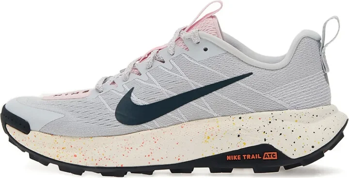 Wildhorse 10 running sneakers