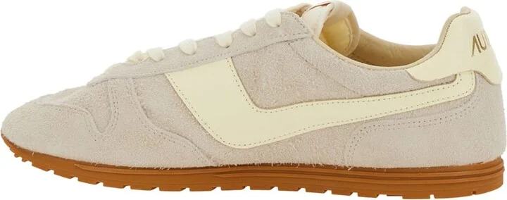 'windspin Low' Beige Sneaker With Logo On The Side And On The Heel In Suede Man