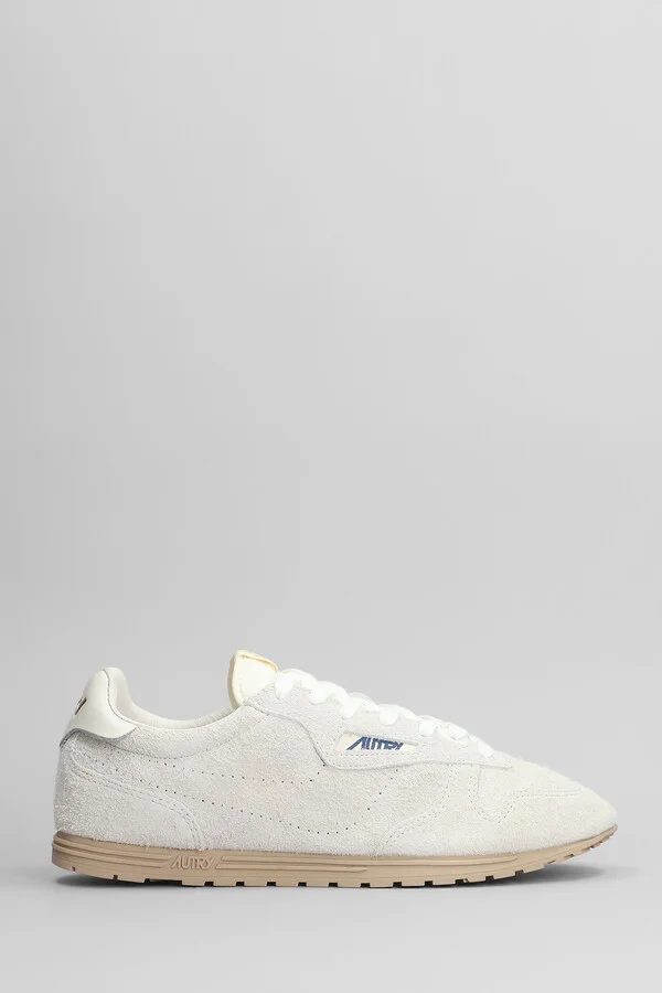 Windspin Sneakers In Beige Suede