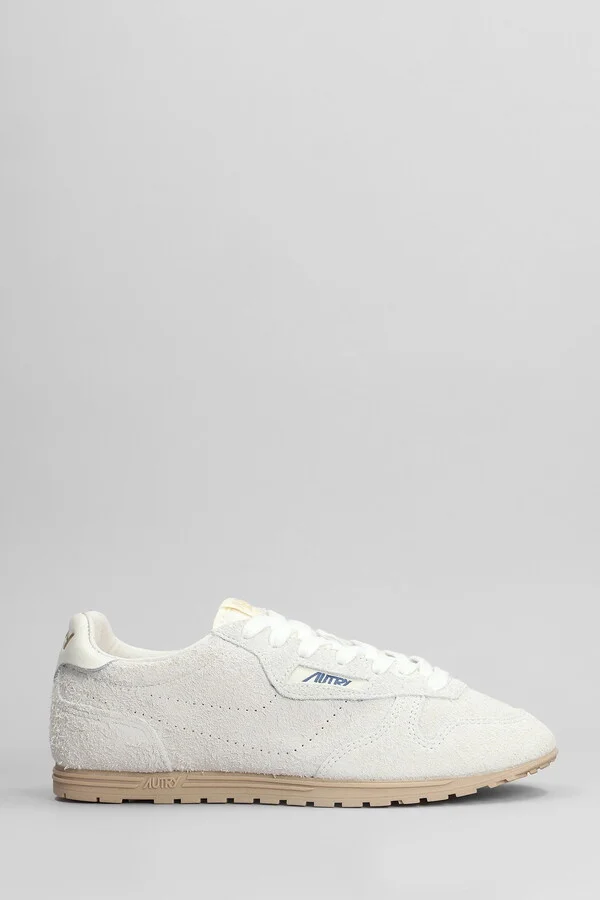 Windspin Sneakers In Beige Suede