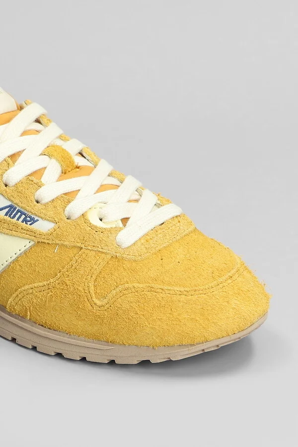 Windspin Sneakers In Yellow Suede - Image 5