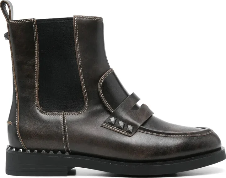 Wings Studs boots