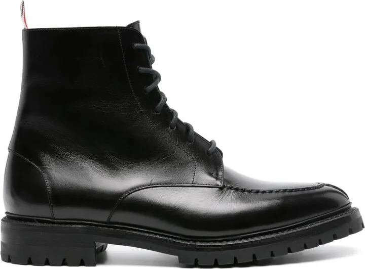 Wingtip leather boots