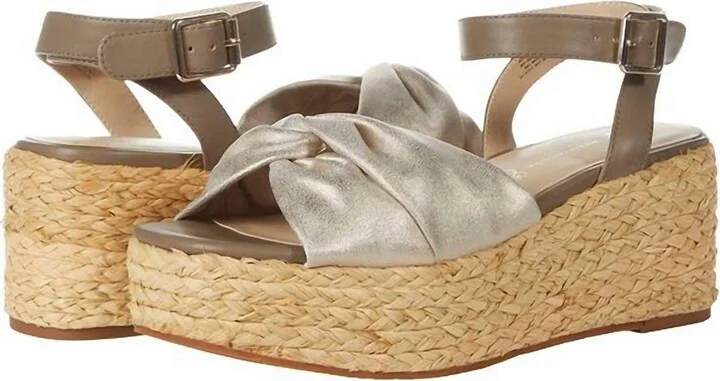 Winning Espadrille Sandals In Gold Distressed Metallic