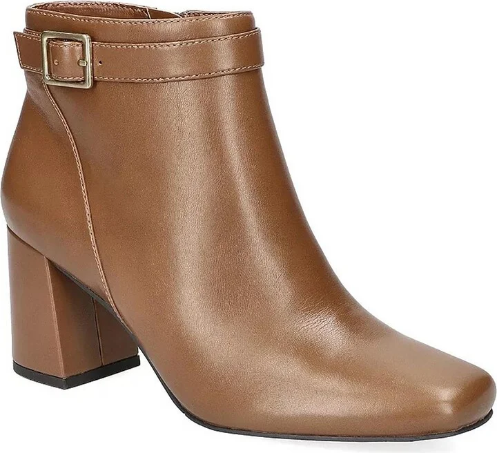 Winnipeg Womens Zipper Faux Leather Booties