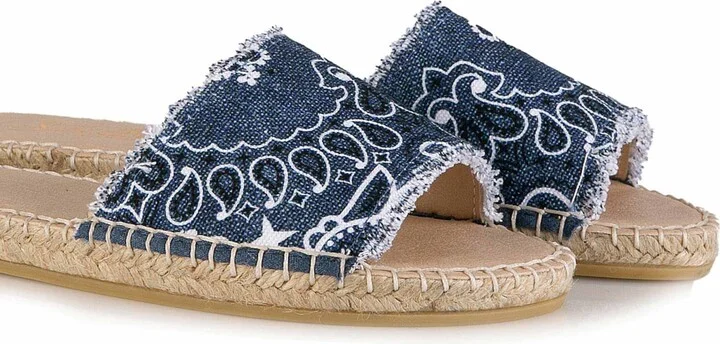 Woman Espadrilla With Bandanna Print - Image 2