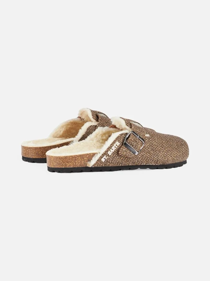 Woman Sandal Furry Clogs With Herringbone Print - Image 2