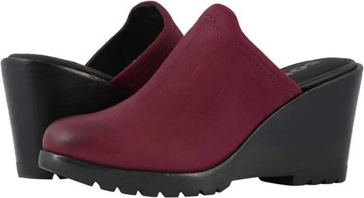 Women After Hours Heeled Mule In Rich Wine